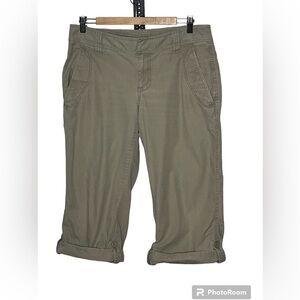 The North Face Tan Roll Up Capris Sz 10